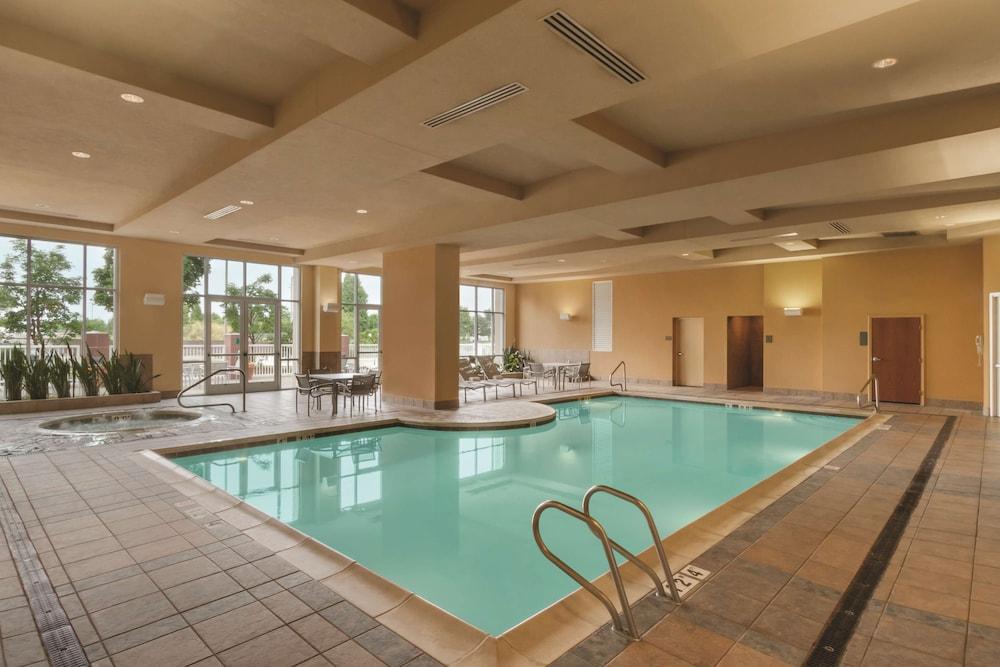 Embassy Suites By Hilton Portland Airport Εξωτερικό φωτογραφία