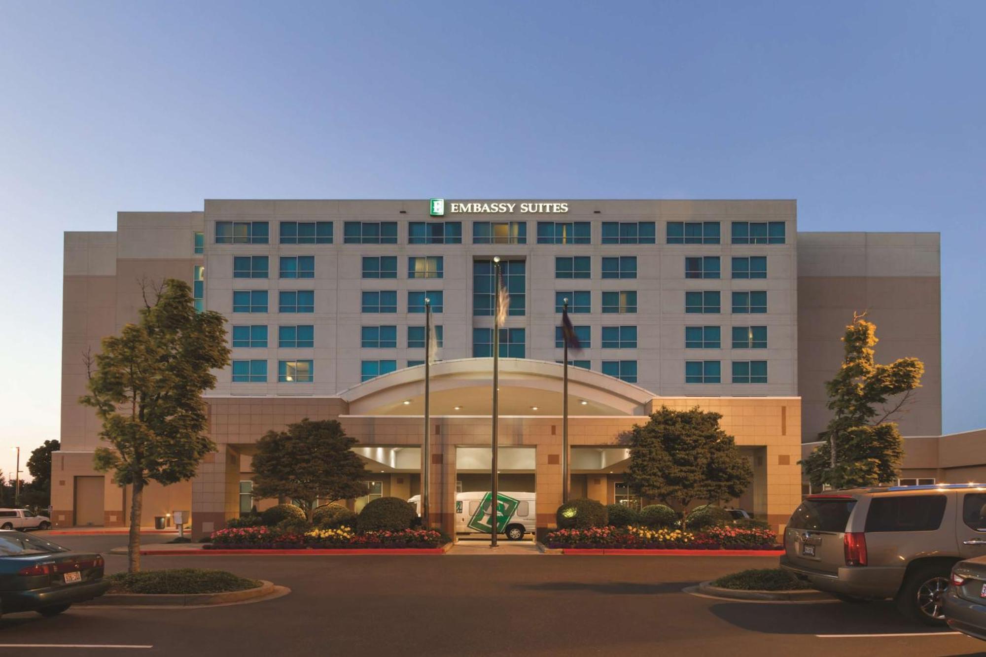 Embassy Suites By Hilton Portland Airport Εξωτερικό φωτογραφία