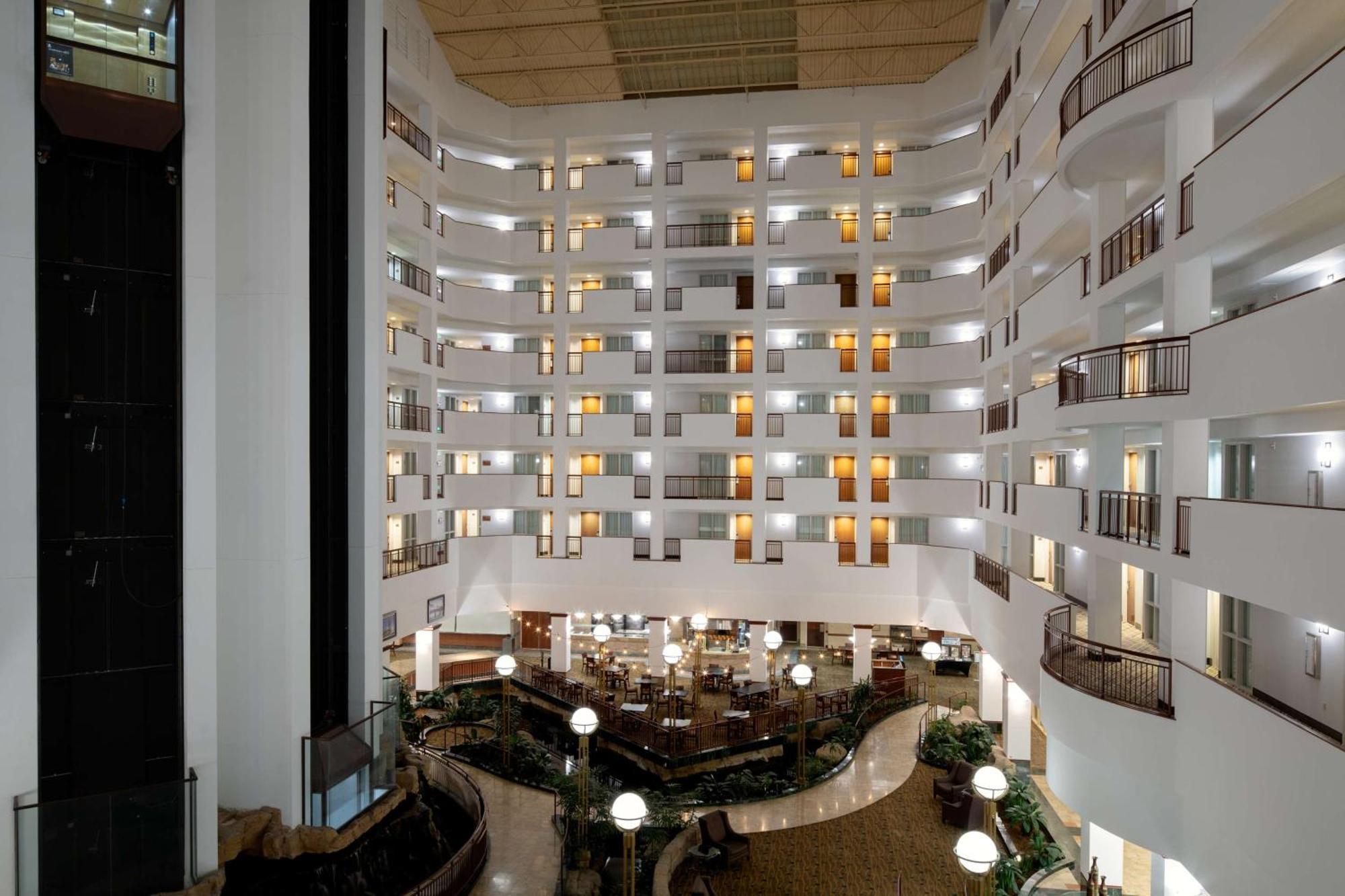 Embassy Suites By Hilton Portland Airport Εξωτερικό φωτογραφία