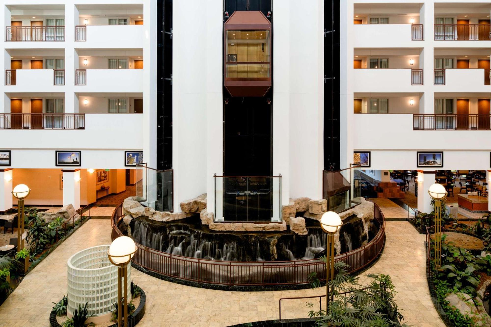 Embassy Suites By Hilton Portland Airport Εξωτερικό φωτογραφία