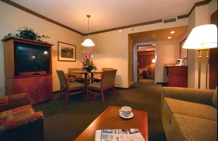 Embassy Suites By Hilton Portland Airport Δωμάτιο φωτογραφία